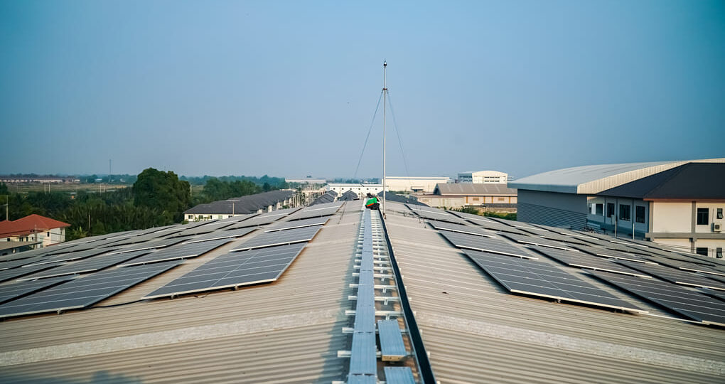 Paneles solares en El Salvador: ahorra en electricidad y protege el medio ambiente