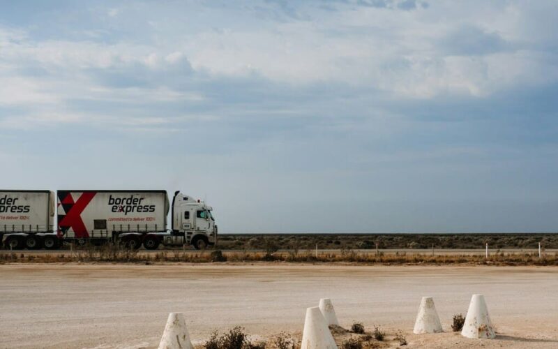 Envíos en Panamá: elige entre carga marítima o terrestre